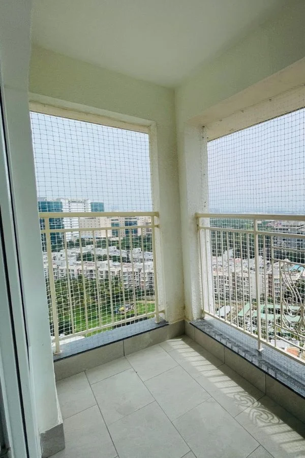 Safety Nets for Balconies